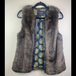 Sanctuary Clothing Los Angeles Faux Fur Women’s Brown Vest Size Small.